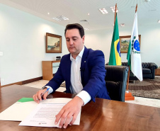 O governador Carlos Massa Ratinho Junior confirmou nesta quarta-feira (31) a adesão do Paraná ao Movimento Unidos pela Vacina. O projeto reúne diferentes organizações, entre entidades públicas e privadas, com o objetivo de acelerar o processo de vacinação no País.  - Curitiba, 31/03/2021 - Foto: AEN