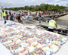 Comunidades carentes de Paranaguá, Antonina e moradores de ilhas da Região são prioridade nas doações feitas pela comunidade portuária. Foto: Claudio Neves