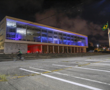 02.04.2021 - Iluminação especial pelo Dia Mundial de Conscientização do Autismo  -  Foto Gilson Abreu/AEN