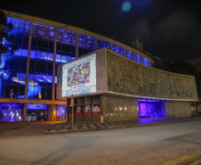02.04.2021 - Iluminação especial pelo Dia Mundial de Conscientização do Autismo  -  Foto Gilson Abreu/AEN