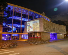 02.04.2021 - Iluminação especial pelo Dia Mundial de Conscientização do Autismo  -  Foto Gilson Abreu/AEN
