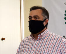 O secretário de Estado da Saúde, Beto Preto, participou nesta quinta-feira (8) de reunião online com a diretoria da Undime-PR, associação que reúne dirigentes municipais de educação, e evidenciou o tema do Autismo, dando continuidade às ações do Abril Azul. - Curitiba, 08/04/2021  -  Foto: Américo Antonio/SESA
