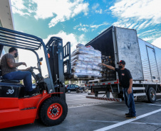 A edição 2021 da campanha Cesta Solidária Paraná, encerrada na terça-feira (06), conseguiu arrecadar mais de 200 toneladas de alimentos. . Foto: Valdelino Pontes