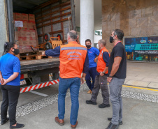 A edição 2021 da campanha Cesta Solidária Paraná, encerrada na terça-feira (06), conseguiu arrecadar mais de 200 toneladas de alimentos. . Foto: Valdelino Pontes