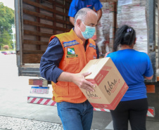 A edição 2021 da campanha Cesta Solidária Paraná, encerrada na terça-feira (06), conseguiu arrecadar mais de 200 toneladas de alimentos. . Foto: Valdelino Pontes