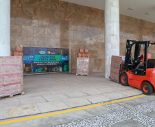 A edição 2021 da campanha Cesta Solidária Paraná, encerrada na terça-feira (06), conseguiu arrecadar mais de 200 toneladas de alimentos. . Foto: Valdelino Pontes