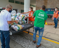 A edição 2021 da campanha Cesta Solidária Paraná, encerrada na terça-feira (06), conseguiu arrecadar mais de 200 toneladas de alimentos. . Foto: Valdelino Pontes