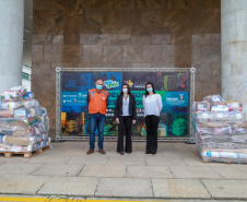 A edição 2021 da campanha Cesta Solidária Paraná, encerrada na terça-feira (06), conseguiu arrecadar mais de 200 toneladas de alimentos. . Foto: Valdelino Pontes