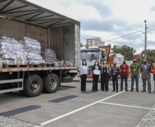 A edição 2021 da campanha Cesta Solidária Paraná, encerrada na terça-feira (06), conseguiu arrecadar mais de 200 toneladas de alimentos. . Foto: Valdelino Pontes