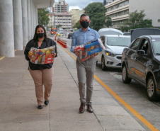 A edição 2021 da campanha Cesta Solidária Paraná, encerrada na terça-feira (06), conseguiu arrecadar mais de 200 toneladas de alimentos. . Foto: Valdelino Pontes