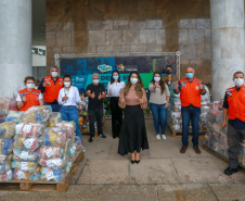 A edição 2021 da campanha Cesta Solidária Paraná, encerrada na terça-feira (06), conseguiu arrecadar mais de 200 toneladas de alimentos. . Foto: Valdelino Pontes