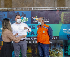 A edição 2021 da campanha Cesta Solidária Paraná, encerrada na terça-feira (06), conseguiu arrecadar mais de 200 toneladas de alimentos.
Foto Gilson abreu/AEN