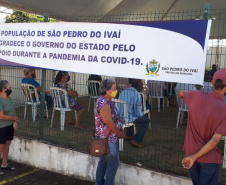 Idosos de 67 a 70 anos sendo vacinados em São Pedro do Ivaí.