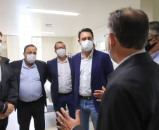 O governador Carlos Massa Ratinho Junior visita nesta quarta-feira (14) o Hospital Regional São Sebastião, na Lapa. A Secretaria de Estado da Saúde disponibiliza seis leitos de UTI no hospital.  A unidade já conta com 40 leitos de enfermaria na estratégia de combate à Covid-19.  14/04/2021 - Foto: Geraldo Bubniak/AEN