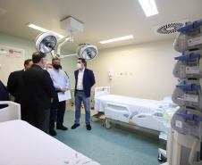 O governador Carlos Massa Ratinho Junior visita nesta quarta-feira (14) o Hospital Regional São Sebastião, na Lapa. A Secretaria de Estado da Saúde disponibiliza seis leitos de UTI no hospital.  A unidade já conta com 40 leitos de enfermaria na estratégia de combate à Covid-19.  14/04/2021 - Foto: Geraldo Bubniak/AEN