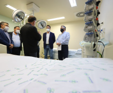 O governador Carlos Massa Ratinho Junior visita nesta quarta-feira (14) o Hospital Regional São Sebastião, na Lapa. A Secretaria de Estado da Saúde disponibiliza seis leitos de UTI no hospital.  A unidade já conta com 40 leitos de enfermaria na estratégia de combate à Covid-19.  14/04/2021 - Foto: Geraldo Bubniak/AEN