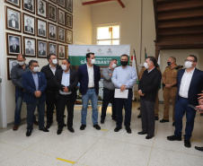 O governador Carlos Massa Ratinho Junior visita nesta quarta-feira (14) o Hospital Regional São Sebastião, na Lapa. A Secretaria de Estado da Saúde disponibiliza seis leitos de UTI no hospital.  A unidade já conta com 40 leitos de enfermaria na estratégia de combate à Covid-19.  14/04/2021 - Foto: Geraldo Bubniak/AEN