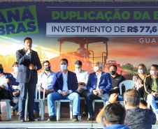 O governador Carlos Massa Ratinho Junior esteve nesta quarta-feira (14) em Guarapuava, na região Central do Estado, para vistoriar as obras de duplicação da BR-277 que cruza o perímetro urbano da cidade. Foto: José Fernando Ogura/AEN
