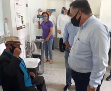PITANGA  -  Neste sábado (17), o secretário estadual da Saúde, Beto Preto acompanhou a vacinação nos municípios de Godoy Moreira, São João do Ivaí, Lunardelli, Jardim Alegre e Lidianópoilis. Na sexta (16), o secretário acompanhou a vacinação no município de Pitanga, na região central.  - Pitanga, 16/04/2021  -  Foto: SESA