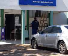 A equipe do programa CGE Itinerante, da Controladoria-Geral do Estadol (CGE), concluiumais um roteiro pelas cidades do interior do Paraná. Os servidores conferiram a distribuiçãoda vacina contra a Covid-19 e dos kits de merenda escolar para famílias com filhos na red estadual.  -  Foto: Divulgação CGE 