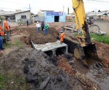 O Governo do Estado vai realizar a regularização de até quatro mil imóveis sem documentação no bairro Guarituba, em Piraquara. A ação é coordenada pela Cohapar, em parceria com a Prefeitura de Piraquara e o Governo Federal, com investimentos oriundos do Fundo Estadual de Combate à Pobreza, o que permitirá que o serviço seja oferecido de graça aos beneficiários. (Foto: Arquivo Cohapar)