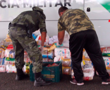 O Batalhão de Polícia Ambiental-Força Verde (BPAmb-FV) arrecadou 5.585 toneladas de alimentos, 1.647 toneladas de ração e 221 litros de álcool em todo o estado durante dois dias de campanha solidária em comemoração aos 64 anos de atuação no Paraná.  -  Curitiba, 20/04/2021 -  Foto: Divulgação BPAmb-FV