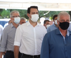 O governador Carlos Massa Ratingo Junior participou nesta quinta-feira (22) da entrega de um novo frigorífico para abate e processamento de peixes em Alvorada do Sul, no Norte Pioneiro.  -  Alvorada do Sul, 22/04/2021  -  Foto: Ari Dias/AEN