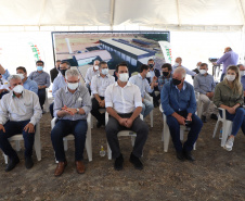 O governador Carlos Massa Ratingo Junior participou nesta quinta-feira (22) da entrega de um novo frigorífico para abate e processamento de peixes em Alvorada do Sul, no Norte Pioneiro.  -  Alvorada do Sul, 22/04/2021  -  Foto: Ari Dias/AEN