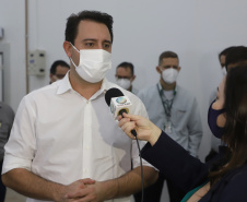 O governador Carlos Massa Ratingo Junior participou nesta quinta-feira (22) da entrega de um novo frigorífico para abate e processamento de peixes em Alvorada do Sul, no Norte Pioneiro.  -  Alvorada do Sul, 22/04/2021  -  Foto: Ari Dias/AEN