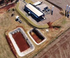 O governador Carlos Massa Ratingo Junior participou nesta quinta-feira (22) da entrega de um novo frigorífico para abate e processamento de peixes em Alvorada do Sul, no Norte Pioneiro.  -  Alvorada do Sul, 22/04/2021  -  Foto: Ari Dias/AEN