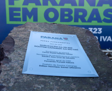 O governador Carlos Massa Ratinho Junior participou nesta quinta-feira (22) do lançamento da pedra fundamental das novas obras de duplicação da PR-323, no Noroeste do Estado. O trecho que recebe as intervenções tem 6,3 quilômetros, entre Doutor Camargo e o Rio Ivaí, com investimento de R$ 38,3 milhões, fruto da parceria com o Banco Interamericano do Desenvolvimento (BID).- Foto: Geraldo Bubniak/AEN