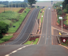 O Departamento de Estradas de Rodagem do Paraná (DER/PR) realiza no dia 7 de maio, às 10h da manhã, audiência pública online para apresentar o Programa de Segurança Viária das Rodovias Estaduais do Estado do Paraná (PROSEG PARANÁ), iniciativa que deve investir R$ 400 milhões em melhorias na malha rodoviária estadual. - Foto: Jorge Woll/Arquivo DER