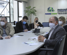 Videoconferências mostram trabalho da SEDU / Paranacidade a prefeitos dos 399 Municípios  -  Curitiba, 26/04/2021  -  Foto: Gustavo Pontes/SEDU