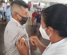 Paraná aplicou mais de meio milhão de vacinas na campanha De Domingo a Domingo  -  Foto: SESA