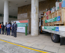 27.04.2021 - Doação de Cilindros da Copel para Sesa.
Secretario Saude Beto Preto, diretor presidente da Copel Daniel Pimentel Slaviero, diretor presidente da Copel Distribuição, Maximiliano Orfalil ,Felipe Leonardo Gomes, gerente geral da Refinaria Presidente Getúlio Vargas (Repar) e Ademar Traiano presidente da Assembleia.
Foto Gilson Abreu/AEN