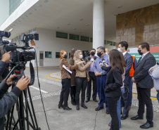 27.04.2021 - Doação de Cilindros da Copel para Sesa.
Secretario Saude Beto Preto, diretor presidente da Copel Daniel Pimentel Slaviero, diretor presidente da Copel Distribuição, Maximiliano Orfalil ,Felipe Leonardo Gomes, gerente geral da Refinaria Presidente Getúlio Vargas (Repar) e Ademar Traiano presidente da Assembleia.
Foto Gilson Abreu/AEN