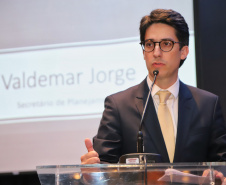 Secretário de Planejamento, Valdemar Bernardo Jorge, durante apresentação no evento Paraná Day.  -  Curitiba, 05/02/2019  -  Foto: José Fernando Ogura/ANPr