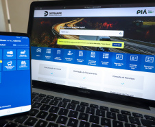 Detran tem aumento de 60% em atendimentos online no primeiro trimestre de 2021Quantidade de serviços prestados online vem aumentando comparado ao mesmo período do ano passado.Foto: Geraldo Bubniak/AEN