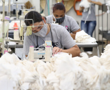 Estado terminou os primeiros três meses do ano com a geração de 78.484 postos de trabalho, respondendo por 9% dos empregos com carteira assinada criados no País durante o período. Em março, de acordo com o Caged, o saldo de admissões foi de 11.507.   - Foto: Geraldo Bubniak/AEN