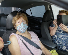 Em ritmo acelerado no processo de aplicação da vacina contra a Covid-19, 63 municípios do Paraná já começaram a imunizar pessoas a partir de 60 anos.
Foto: Gilson Abreu/AEN