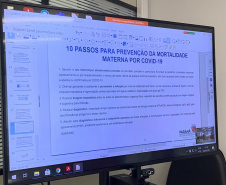 A Secretaria da Saúde do Paraná apresentou hoje (30) junto ao Comitê Estadual de Prevenção à Mortalidade Materna, Infantil e Fetal um documento/guia com os 10 passos prioritários para a assistência qualificada às gestantes e puérperas com o objetivo de evitar mortalidade materna por Covid-19. -  Curitiba, 30/04/2021  -  Foto: SESA