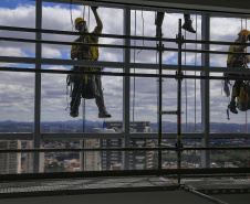 Os rostos e as histórias por trás do recorde de empregos criados no Paraná em 2021 - Dia do Trabalho
Foto Gilson Abreu/AEN