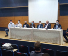 O projeto da Nova Ferroeste ganha, a cada dia, novos capítulos que ajudam essa história a avançar. Nesta semana, em Toledo, foi realizada uma reunião de trabalho com prefeitos e vereadores da região Oeste, além de lideranças sociais e empresariais  -  Foto: Arquivo GT Ferroeste