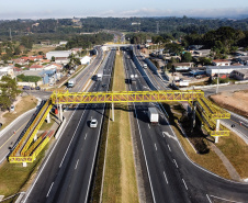 O governador Carlos Massa Ratinho Junior inaugura nesta segunda-feira (3), o  viaduto Prefeito Marcelo Puppi e  passarela William Haj Mussi, no Km 109 da BR-277, nas proximidades do Cercadinho em Campo Largo.  03/05/2021 - Foto: Jonathan Campos/AEN