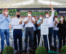 Governador Carlos Massa Ratinho Junior entrega primeiro trecho de pavimentacao da pr 364, Miguel Picheth, que liga Irati a Sao Mateus do Sul. - Irati, 03/05/2021  -  Foto: Rodrigo Félix Leal/Infraestrutura