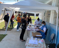 O Paraná aplicou 50.172 doses de vacina contra a Covid-19 neste fim de semana (01 e 02). Pelo menos 92 municípios da abrangência de 20 Regionais de Saúde realizaram ações que fazem parte da campanha do Governo do Estado “De Domingo a Domingo”. -  Curitiba, 03/05/2021  -  Foto: SESA