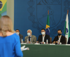 O governador Carlos Massa Ratinho Junior atende a imprensa nesta terça-feira (4) para falar sobre o retorno gradativo das aulas presenciais na rede estadual de ensino. Curitiba, 04/05/2021. Foto: Geraldo Bubniak/AEN