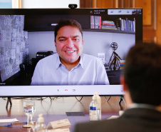 A empresa de alimentos BRF vai investir R$ 292 milhões para ampliação das suas unidades no Paraná .O anúncio foi realizado pelo CEO da BRF, Lorival Luz, em reunião com o governador Carlos Massa Ratinho Junior.  Foto: Jonathan Campos/AEN