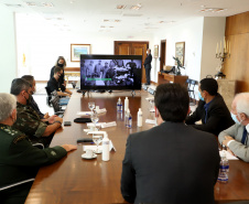 O governador Carlos Massa Ratinho Junior apresentou nesta quarta-feira (5) ao presidente do Superior Tribunal Militar (STM), general do Exército Luis Carlos Gomes Mattos, o projeto de Ponta Grossa para receber a Escola de Sargentos das Armas (ESA) do Exército Brasileiro.  Foto: Ari Dias/AEN