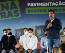 O governador Carlos Massa Ratinho Junior entregou nesta quinta-feira (06) as obras de pavimentação e recape asfáltico da Rodovia Municipal João Maria de Jesus, em Turvo, na Região Central do Paraná.Foto: Jonathan Campos/AEN